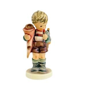 Vintage Figurine Hummel #80 "Little Scholar" 5.5 ins. Tall 1960-1963